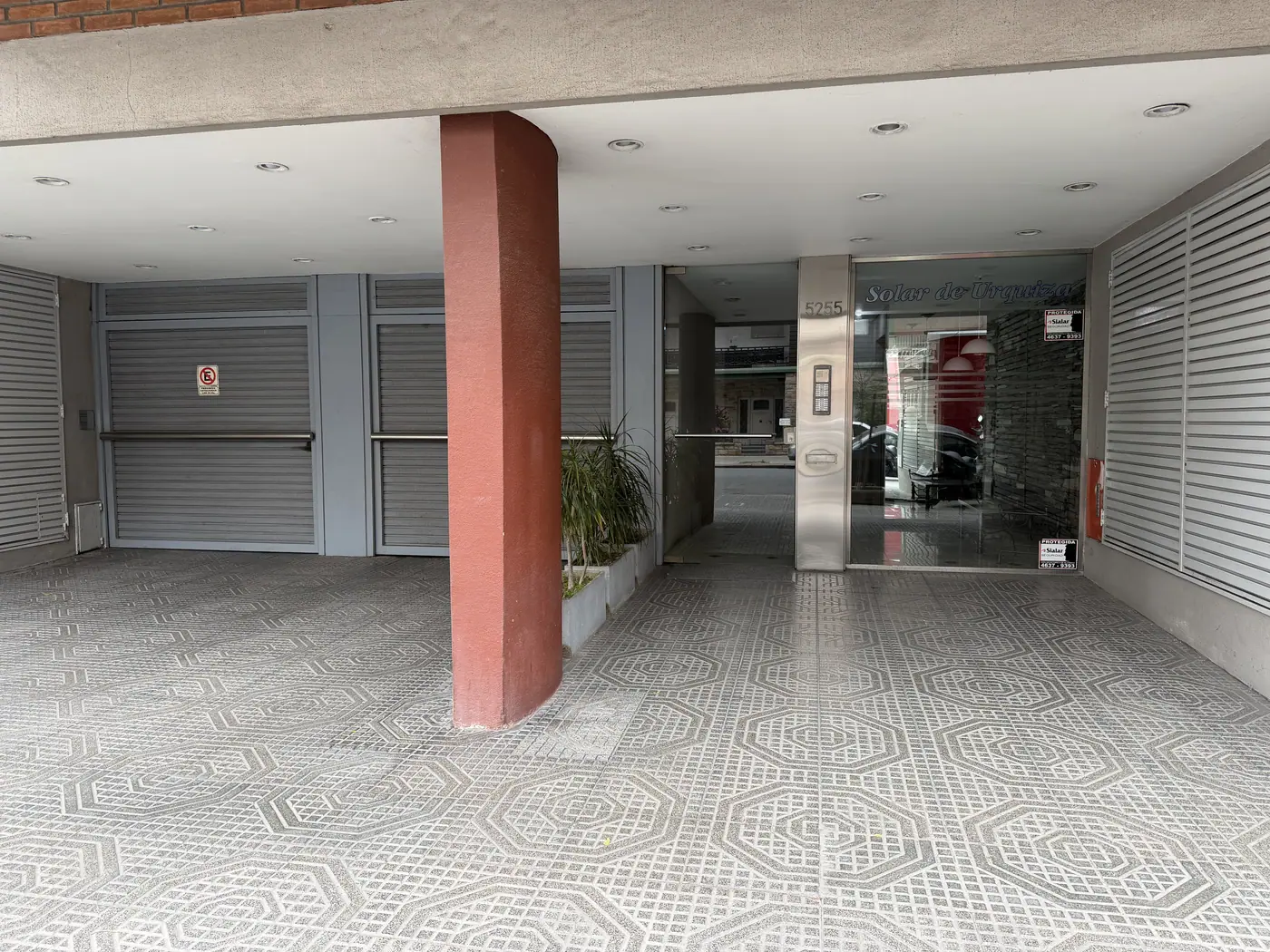 Triplex de 4 ambientes con terraza y cochera doble, foto 3