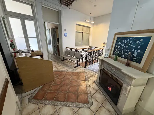 Piso único de 8 ambientes con terraza propia, Cullen 5200