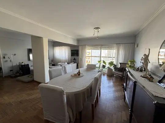 4 ambientes (hoy 3) con balcón corrido y cochera, Av. Monroe 5200